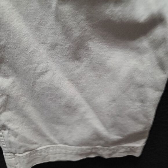 Izod Womens Cargo Capri Pants Khaki Size 8 Cotton Blend Cargo Stretch Button Zip - Picture 12 of 12